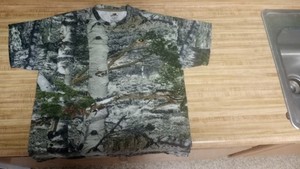 Mossy Oak XL short  Sleeved Camo Shirt