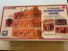 Life Like 1339 HO Scale Belvedere Downtown Hotel -- Kit