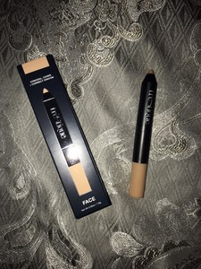 trestique concealer