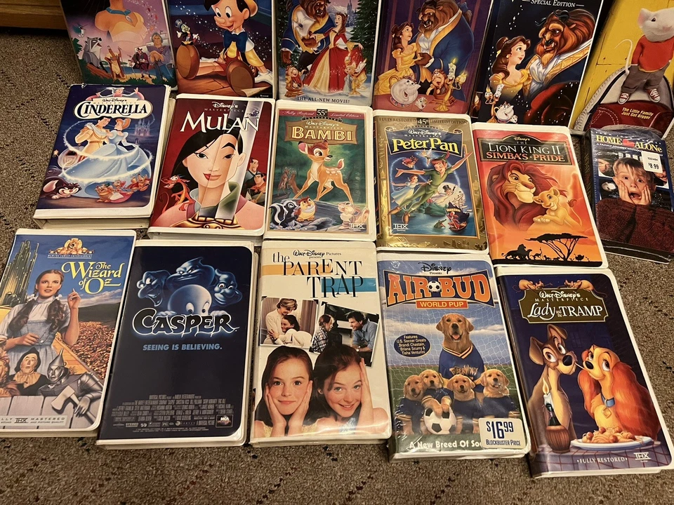 Disney VHS Tapes, Black diamond, Gold, masterpiece Collection 22 Total. - Image 4 of 4