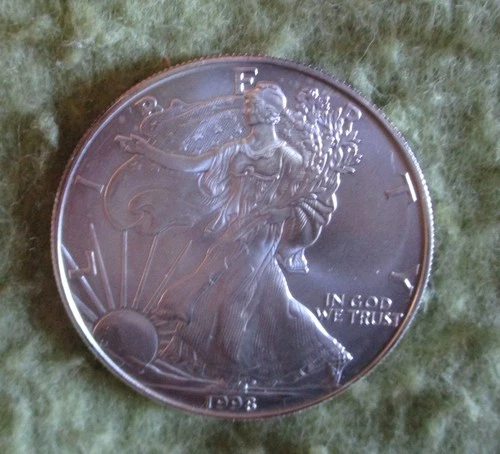 1998 American Silver Eagle Coin Uncirculated in clear Plastic Flip Case