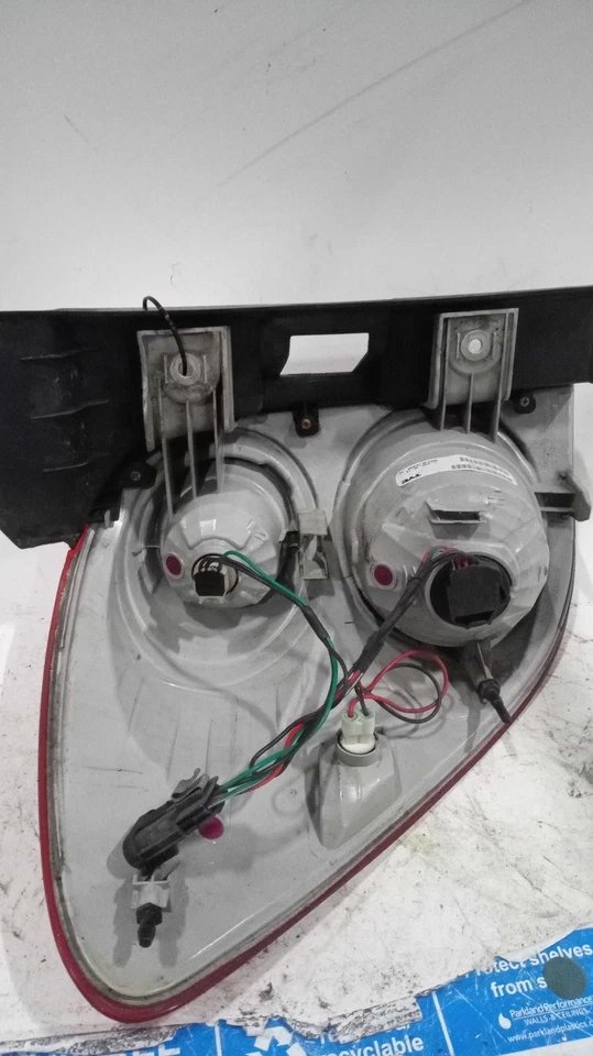 2011 Chevrolet Equinox Right Tail Light Assembly Black 64926 Used 177K Mi Foto 2 de 4