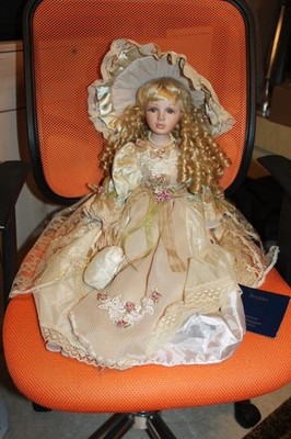 Samantha, wunderschöne große Sammler Puppe ca. 54cm Porzellan / Stoff lim. beige
