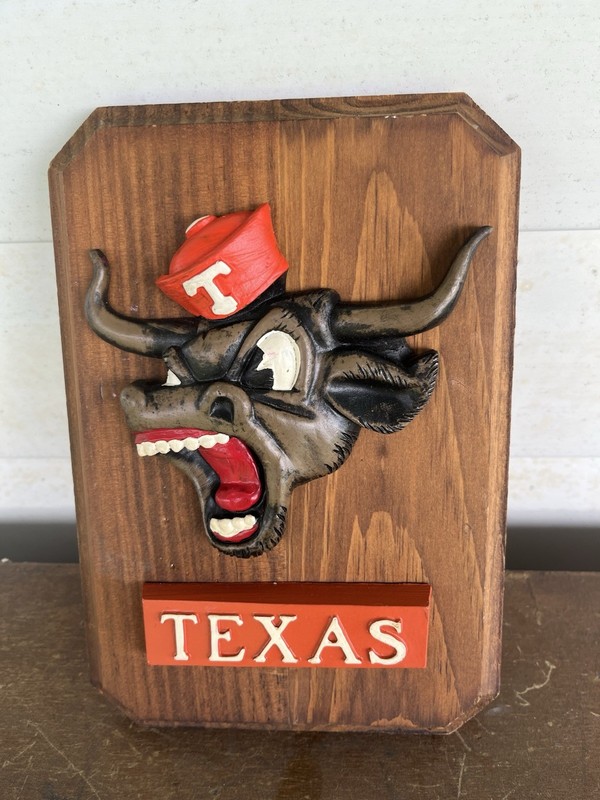 University of Texas Vtg Hand Carved & Painted Bevo Wall Plaque
