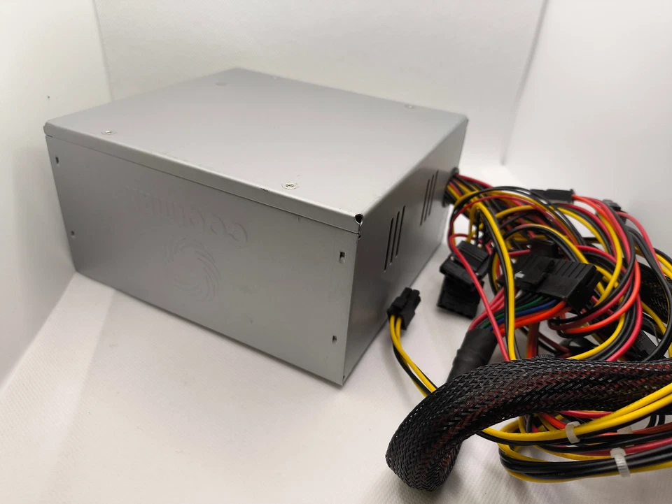 Coolmax V-600 ATX Power Supply (comes in a Corsair CX600 box) - Image 3 of 4