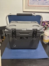 Adventuridge Peak Series Cooler Roadie 20 Ice Cooler Gray Retired Rare HTF ALDI