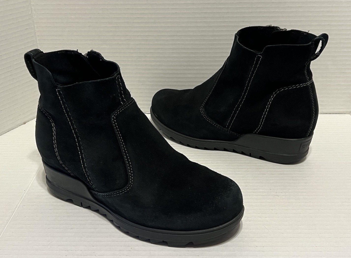 SOREL Women Ankle Boots Evie Zip Waterproof Black Suede Wedge Heel Size 7