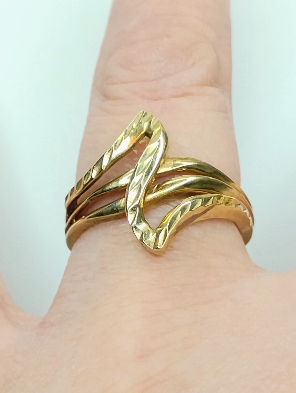 Michael Anthony 10k Solid Yellow Gold Ring 3.4 Gr… - image 2