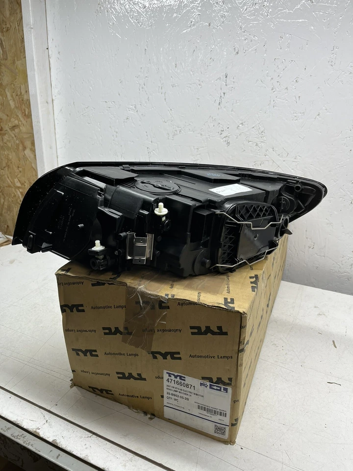 20-B902-05-2B Right O/s Headlight Headlamp Halogen Chrome Bezel Motor TYC - Image 4 of 4