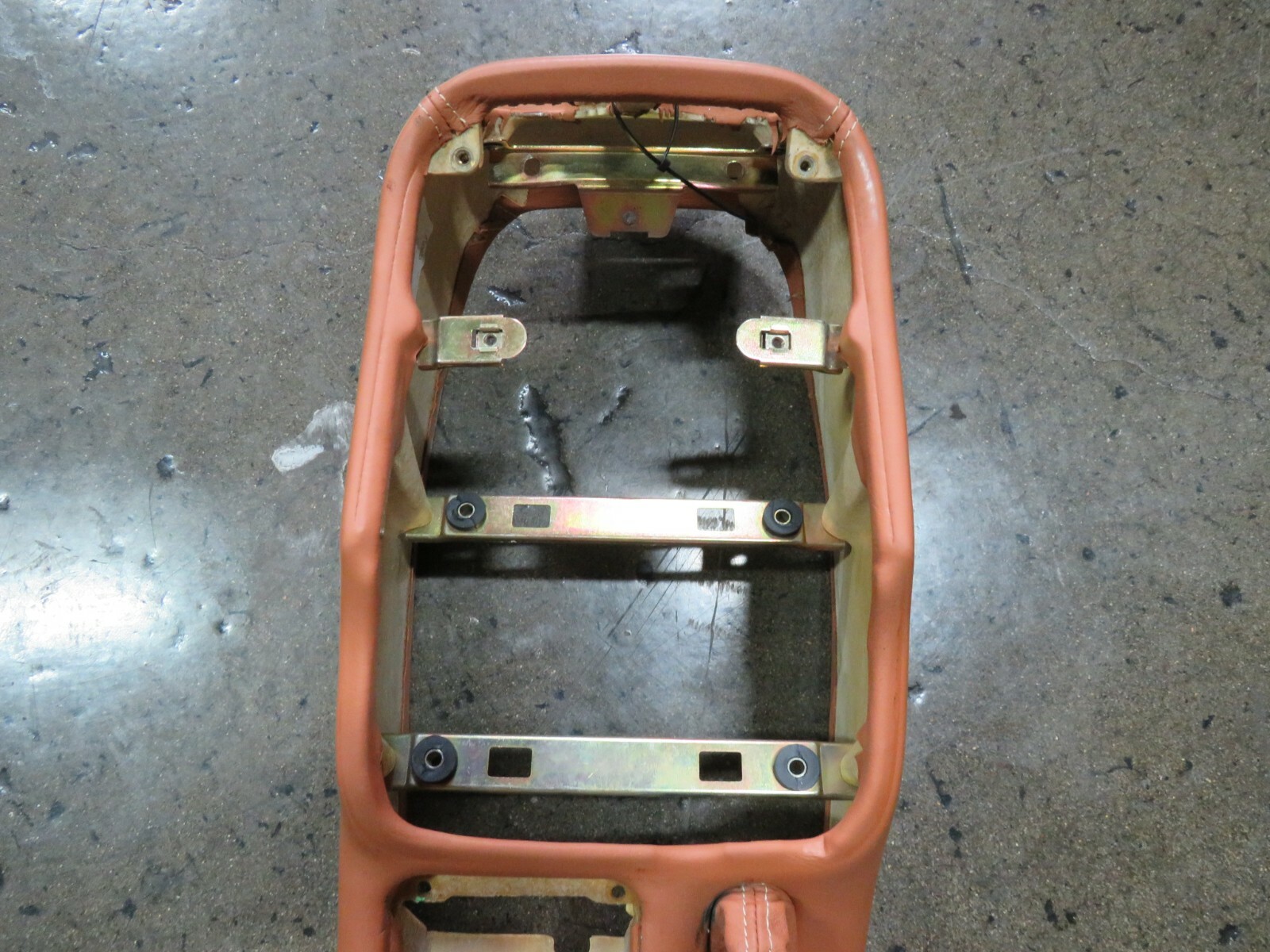 Maserati M128, Front Console Shell, Cuoio, Used, P/N 67696600