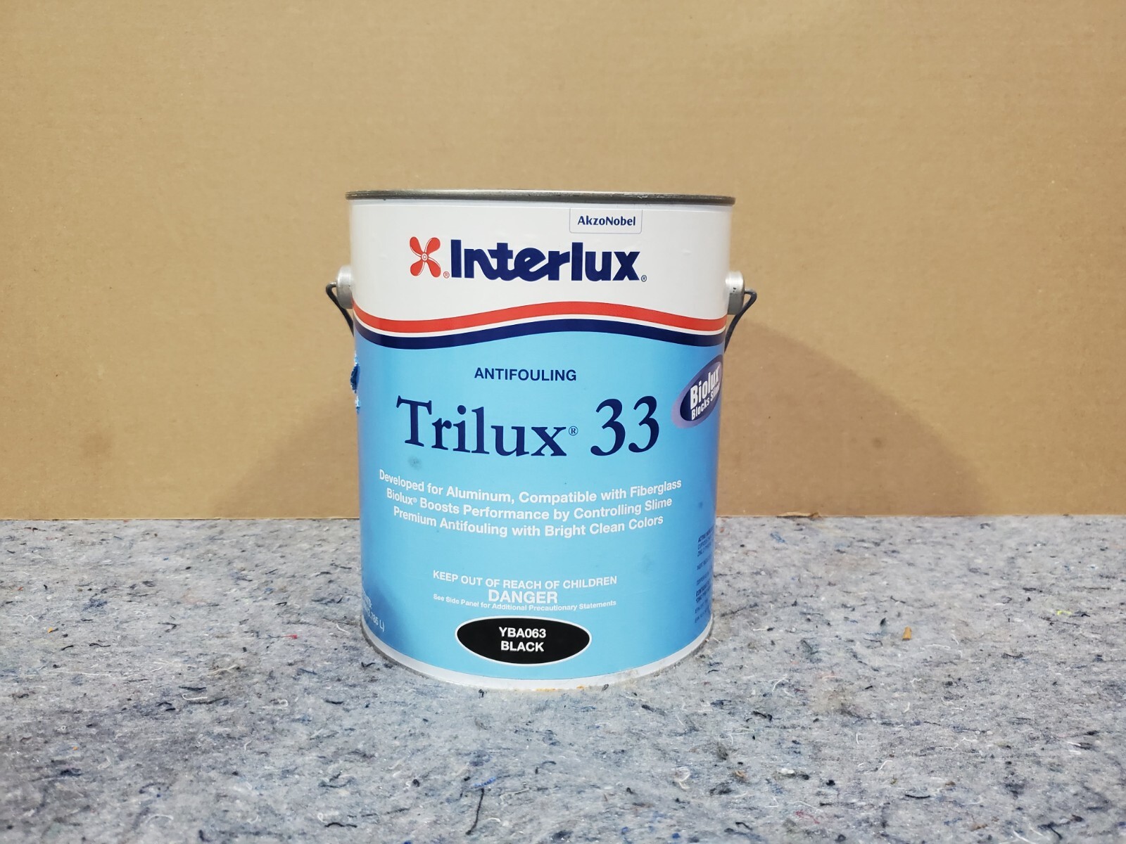 Interlux YBA063 Trilux 33 Black Antifouling Boat Paint 1 Gallon Slight Rust