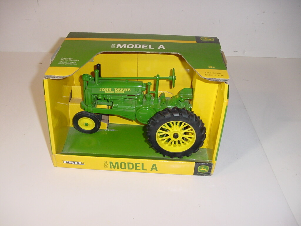 1/16 John Deere Model A Narrow Front Tractor by ERTL W/Box! | eBay