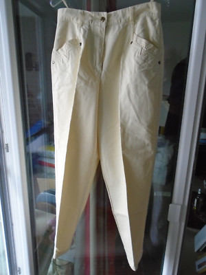UNO MOMENTO Damen Jeans Gr. 40   Farbe: gelb  mit Stickerei