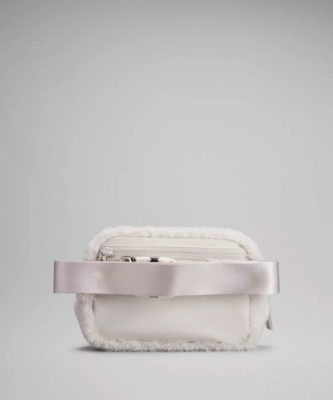 Lululemon Everywhere Belt Bag 1L Fleece New Years Lunar Rabbit