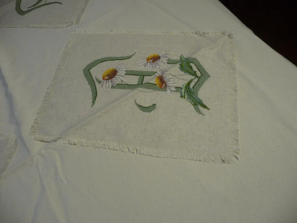 Nappe metis  avec applications + 11 Serviettes brodées initiales - Photo 4/4