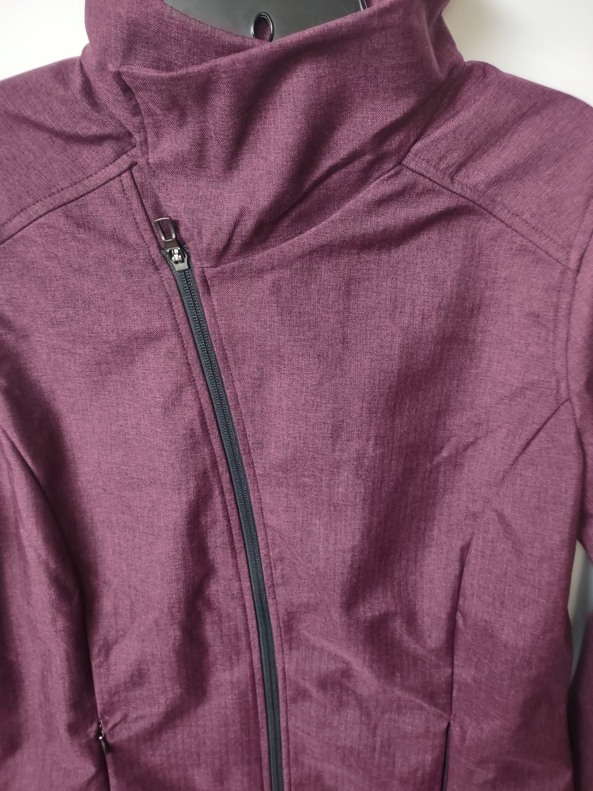 North End Women’s Softshell Jacket Medium Burgund… - image 4