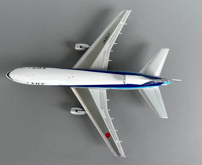 NG Model ANA FOR Lockheed L-1011-1 JA8517 TriStar 1:400 Aircraft Pre-built  Model