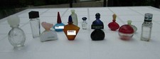Bouteilles de parfums miniatures vides
