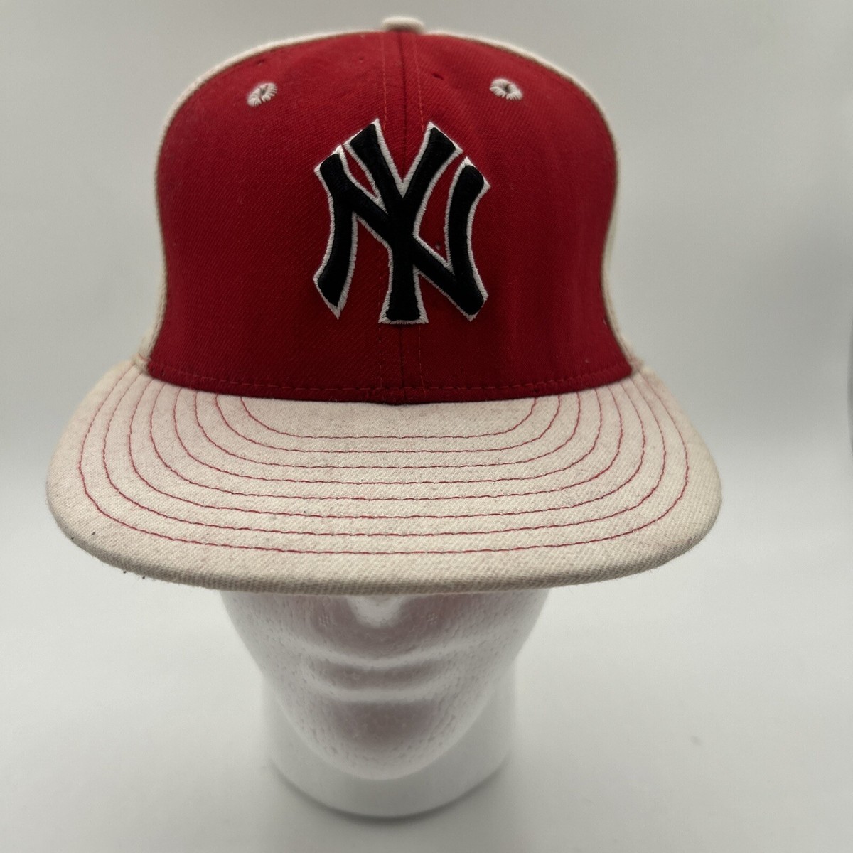 Vintage 2002-2005 New Era 5950 New York Yankees Fitted Wool