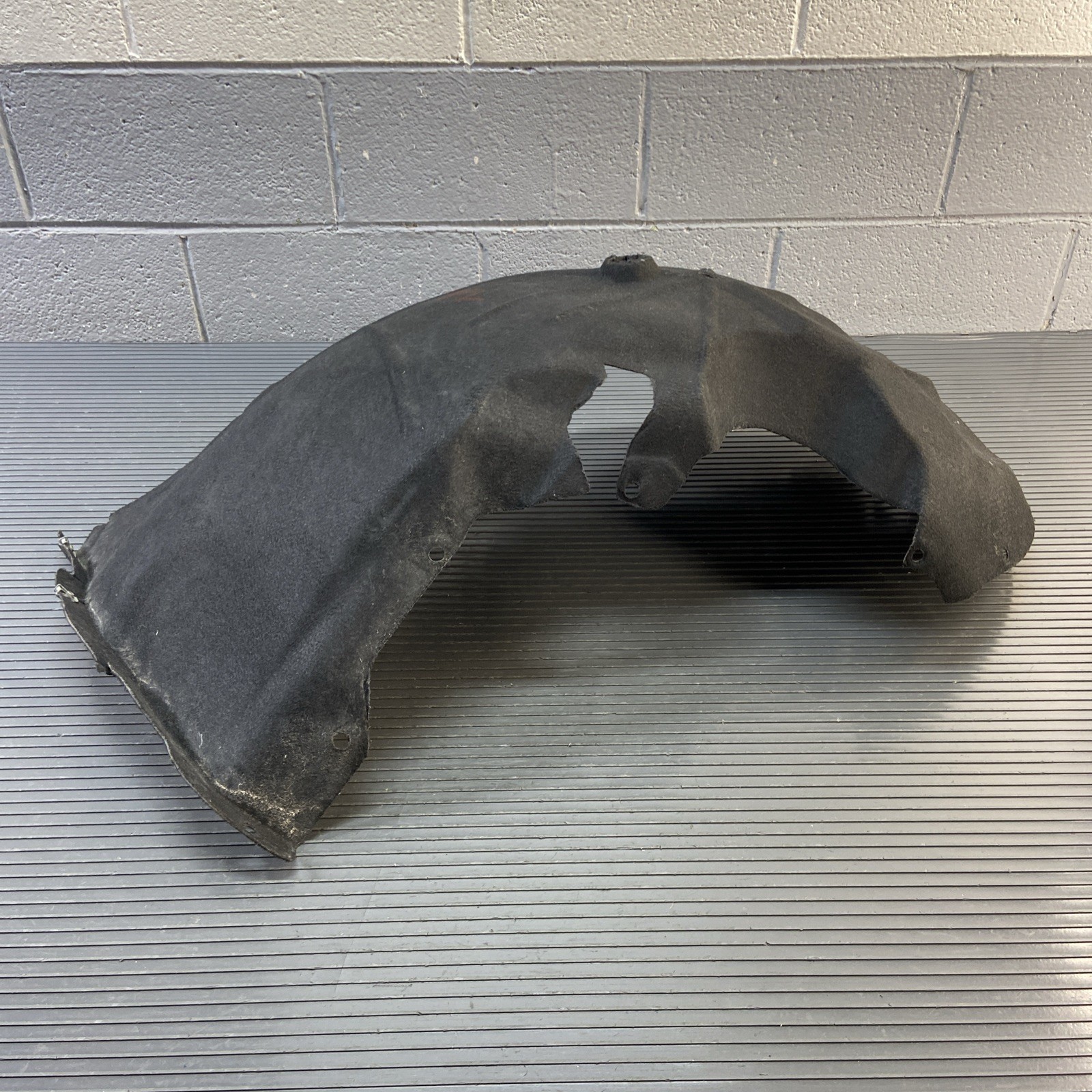 2018-2023 Ferrari Portofino F164 Front Left Rearward Fender Liner OEM *NOTE*