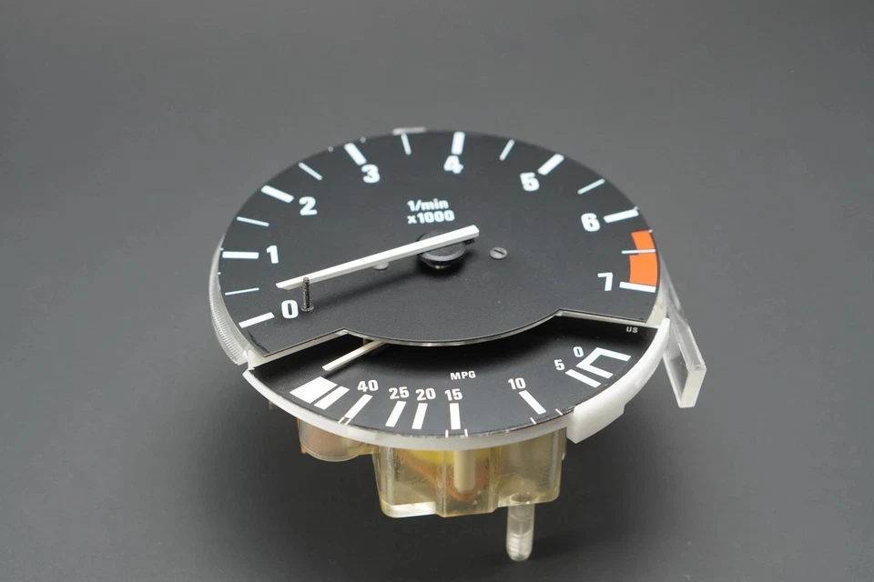 Cuadro de instrumentos OEM BMW E30 7K RPM tacómetro 325i 325is N.º de parte: 62131377353 Foto 2 de 4