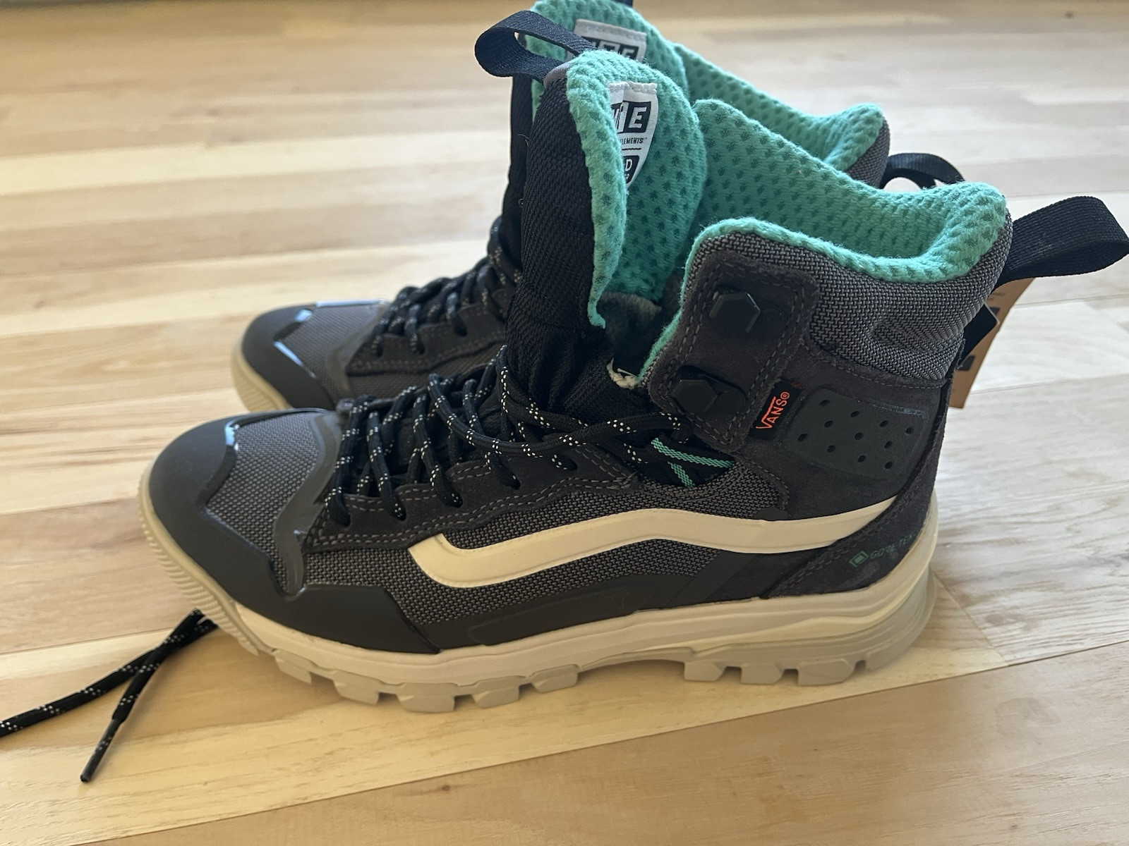 VANS UltraRange Exo Hi Gore Tex MTE-3 Zapato Botas Hombres 7 Mujeres 8.5 Gris