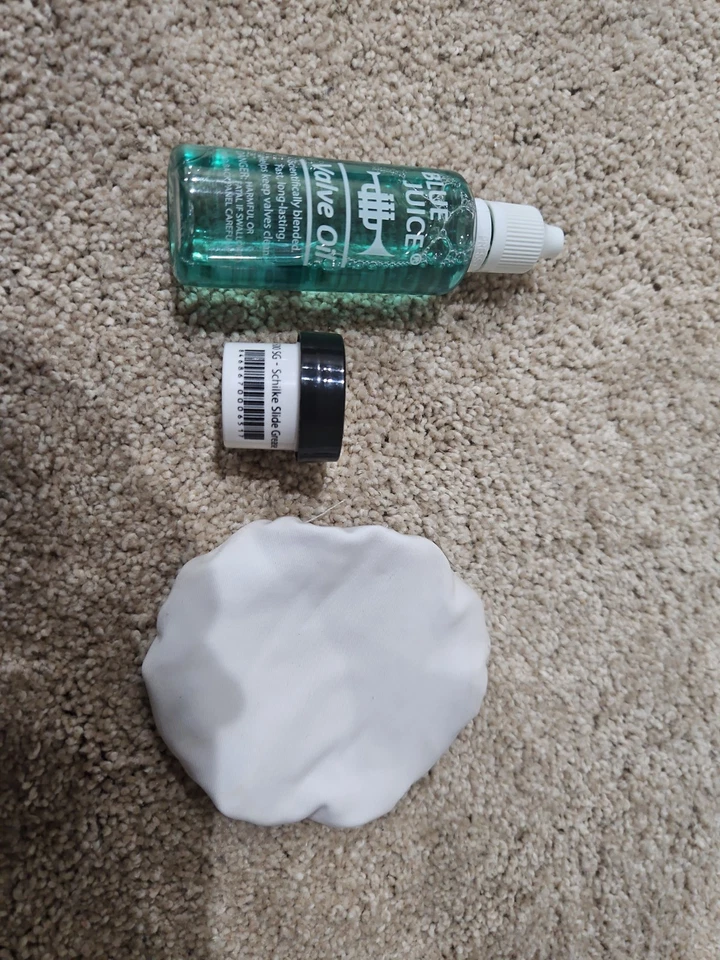 Trompeta Jupiter JTR-1100 Intermedia Plateada con Estuche y Boquilla Foto 2 de 4