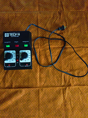 MRC Tech II Dual Power 2800 HO Analog DC Transformer 120VAC Overload Protection