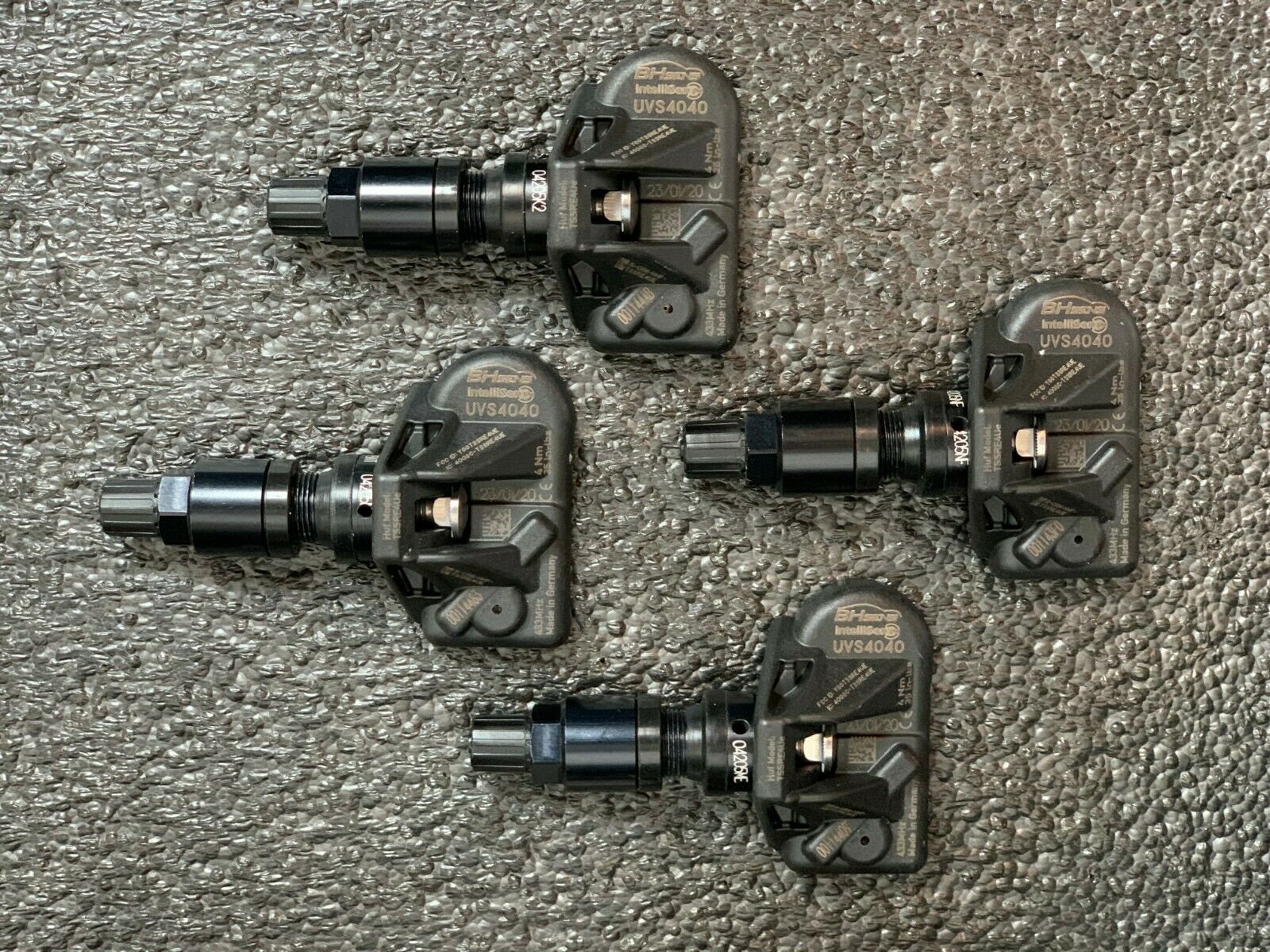 HUF RDE018 TPMS Sensors & Black Stems For 2018 Ferrari 812 Superfast GTC Lusso