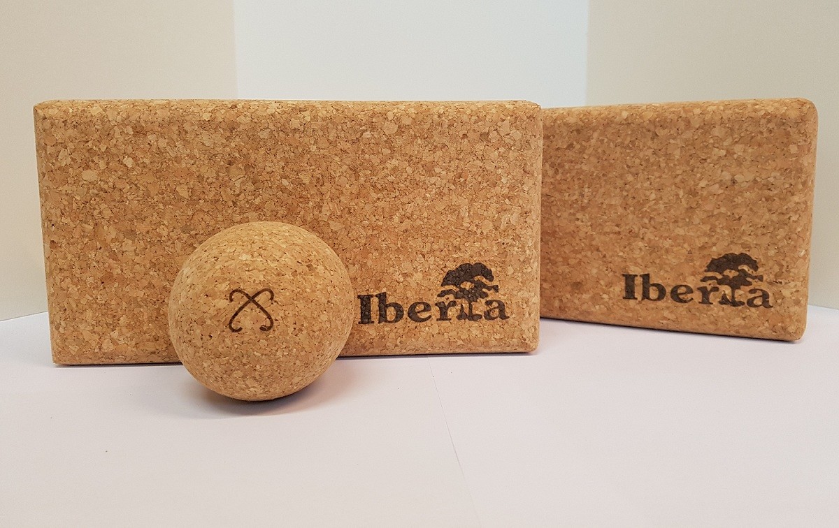 Set 2 Yoga Blöcke + 1 Massagekugel 63,5 mm, Yogablock Klotz aus Kork Fitness