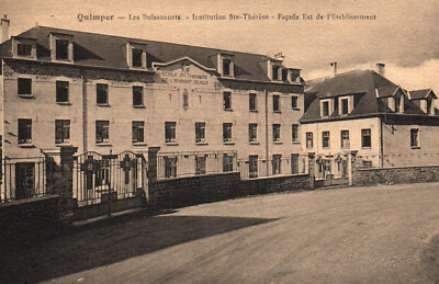 CPA 29 - QUIMPER (Finist.) - Les Buissonnets. Institution Ste-Thérèse Ostfassade