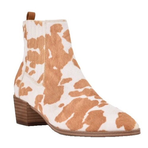 I Tested The Hottest Fall Trend: Pointed Toe Boot Heels And Here's Why You Need Them In Your