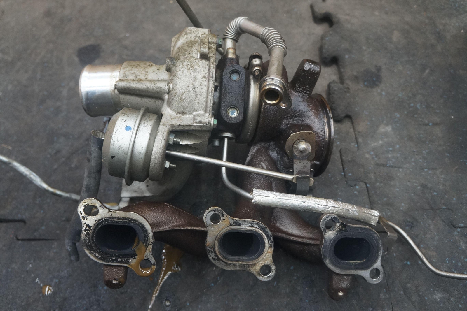 Left Turbo Turbocharger Exhaust Manifold Maserati Ghibli Quattroporte 2013-17+