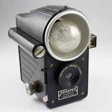 Spartus Press Flash 120/620 Bakelite Roll Film Camera