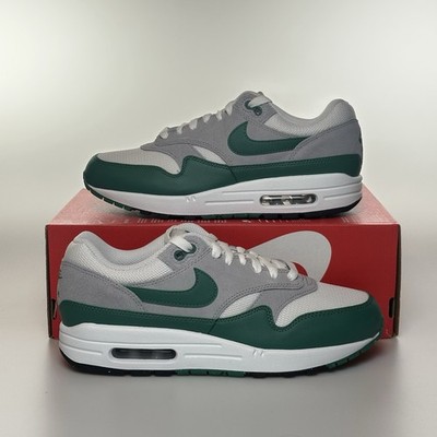 Nike Air Max 1 Essential Evergreen Aura UK 7,5 / EU 42 Herren Sneaker »