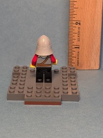 LEGO Castle Minifig cas475 - Lion Knight Scale Mail - Scratches/No Cracks
