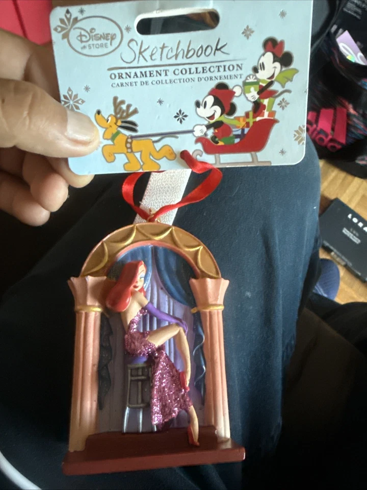 Disney Jessica & Roger Conejo Cuaderno de bocetos Adorno de Navidad - 1 adorno 2 vistas Foto 2 de 4