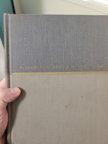 Mcgraw Hill Series In Education- Measuring Educational Achievement 1950 Vintage - Picture 2 of 7
