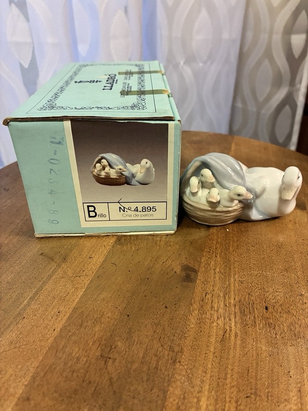 Lladró Porcelain Crisp De Patos No. 4.895