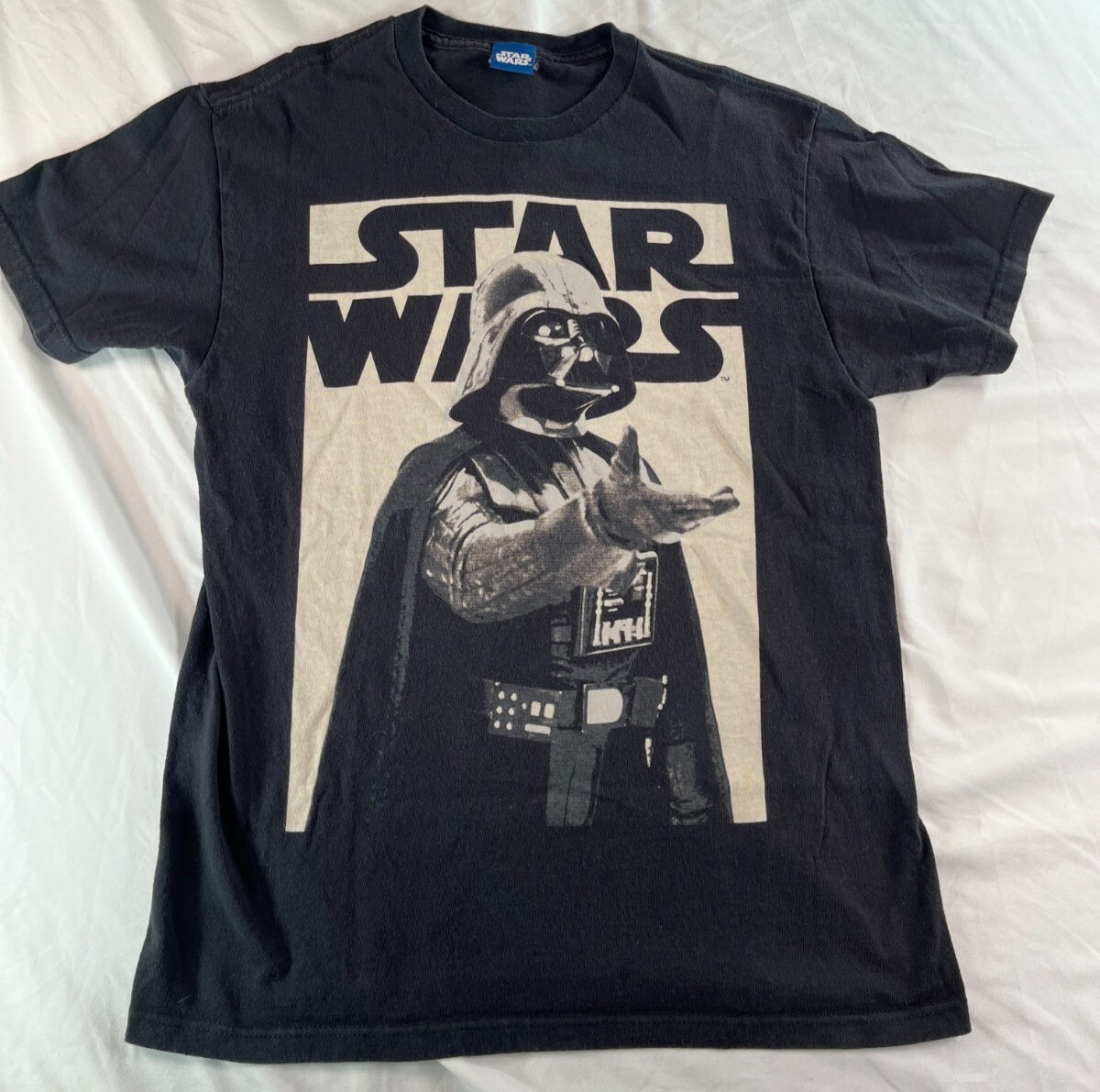 Star Wars T Shirt Men’s Size Medium Darth Vader Black Graphic Tee 100% Cotton