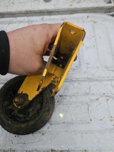 Cub Cadet 3000 Series Guage Wheel 48 54 3225 3240 3235 3206 3204 3205 3208 - Picture 3 of 3