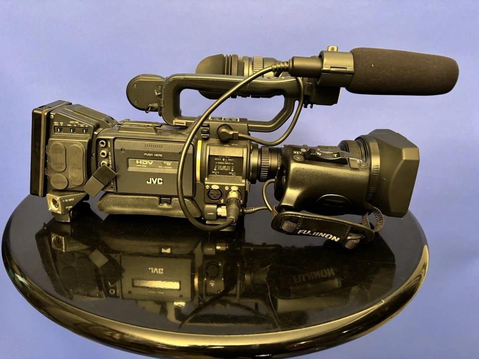 JVC ProHD 3-CCD MiniDV Professional Camcorder with Th16x5.5BRMU  Fujinon Lens - Image 4 of 4