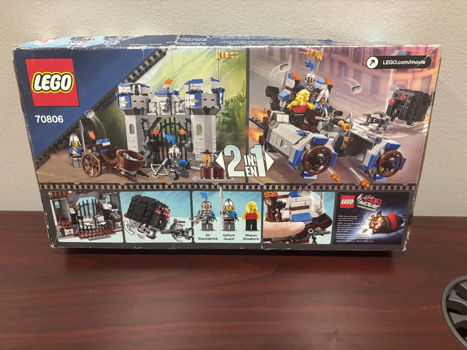 NUEVO SELLADO La LEGO Película Castillo Caballería #70806 8-14 424 piezas Caja Dañada Foto 3 de 4