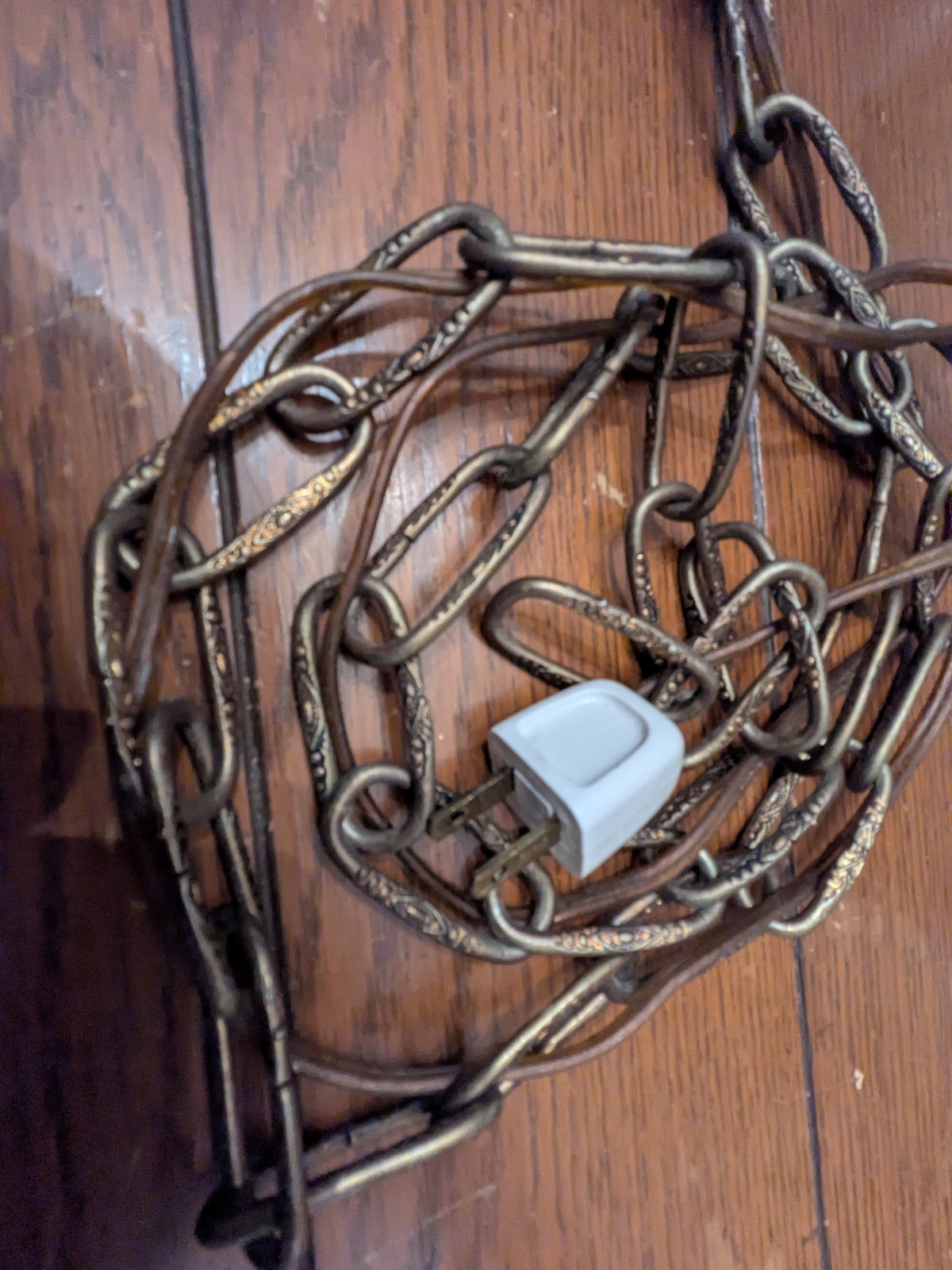 Italian Gilt GoldTole Italy Swag Light  Chandelier Hollywood Regency Mid Century