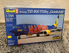 Revell Boeing 737-800 TUIfly  GoldbAIR  1:144...