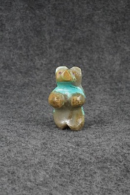 Bear Zuni Fetish Carving - Kenric Laiwekete