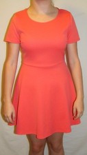 Forever 21 Coral Short Sleeve Dress Women's Size Medium 100% Polyester  EUC ....