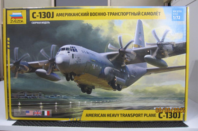 ZVEZDA 7325 Hercules C -130J Cargo  1:72 Modellbausatz neu OVP
