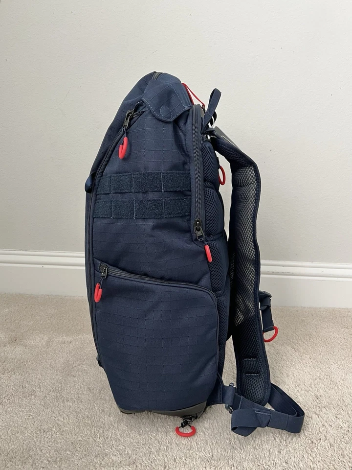 Mochila Nike 2024 Equipo Olímpico de París EE. UU. Muestra Foto 3 de 4