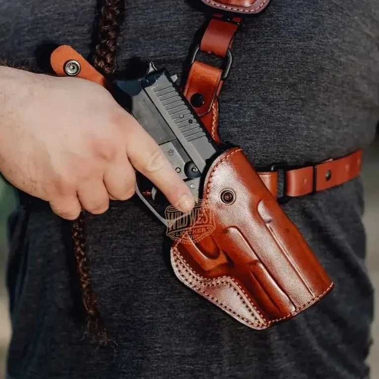 1911 Leather Chest Holster in Alaskan Style with Magazine Pouch - Image 2 of 4